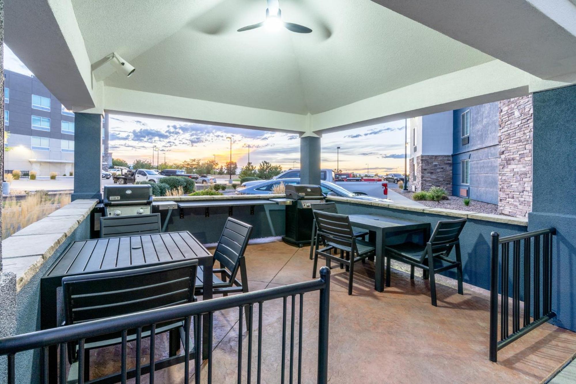 Candlewood Suites Denver Northeast - Brighton By Ihg Esterno foto
